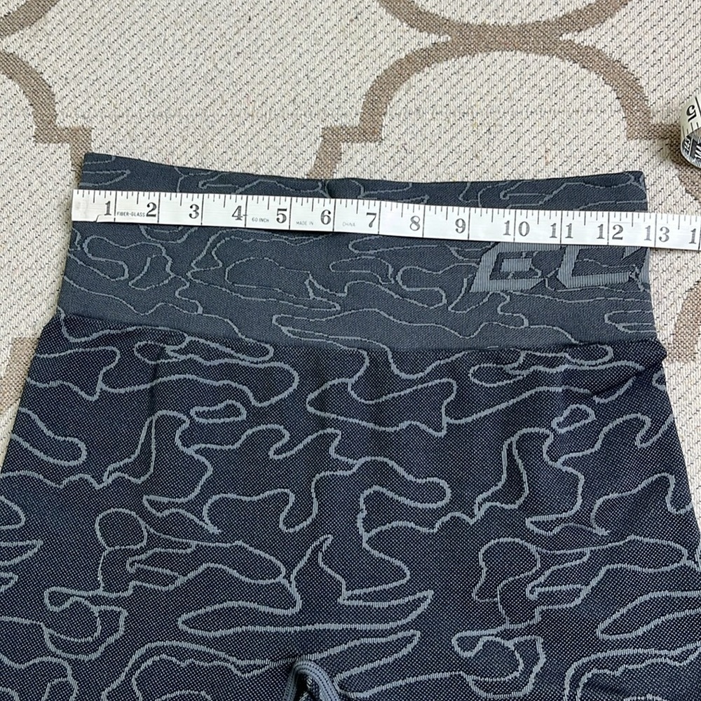 Echt Arise Camo Leggings, size medium - Picture 9 of 14